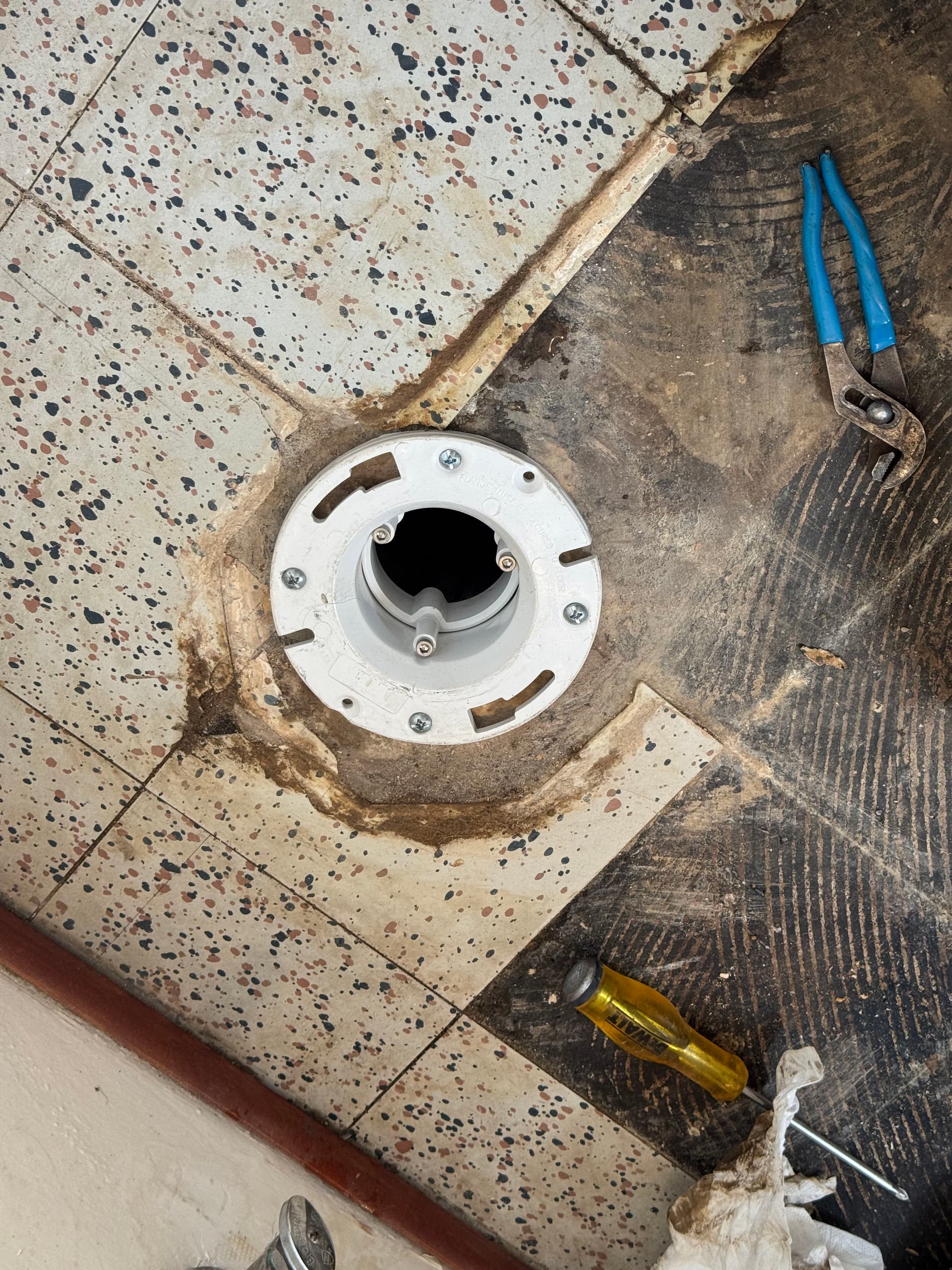 Toilet Flange Replacement and Retrofit in Montclair image