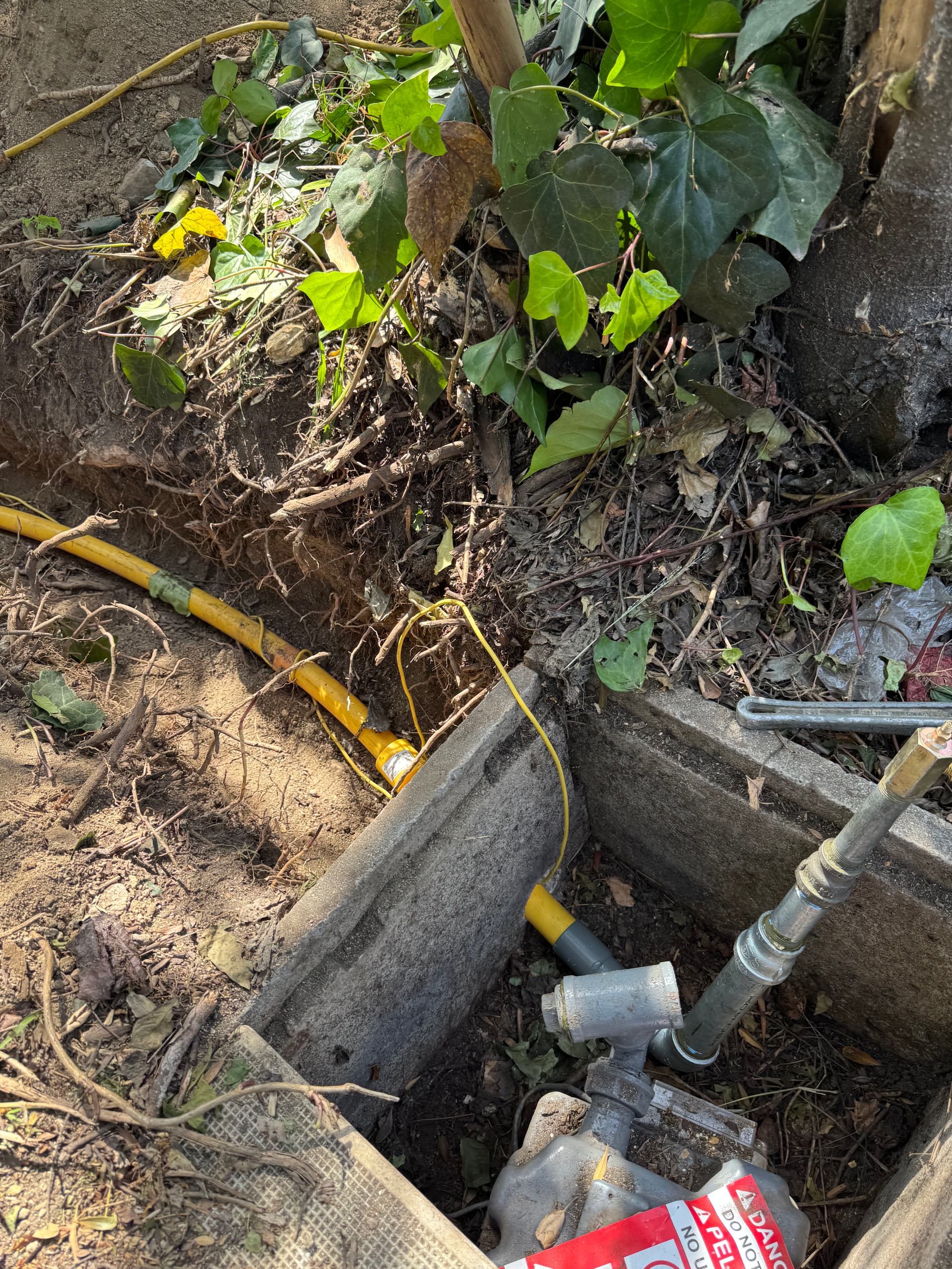 Gallery photos for Gas Line Replacement from Meter to Building in Arcadia: Image #2