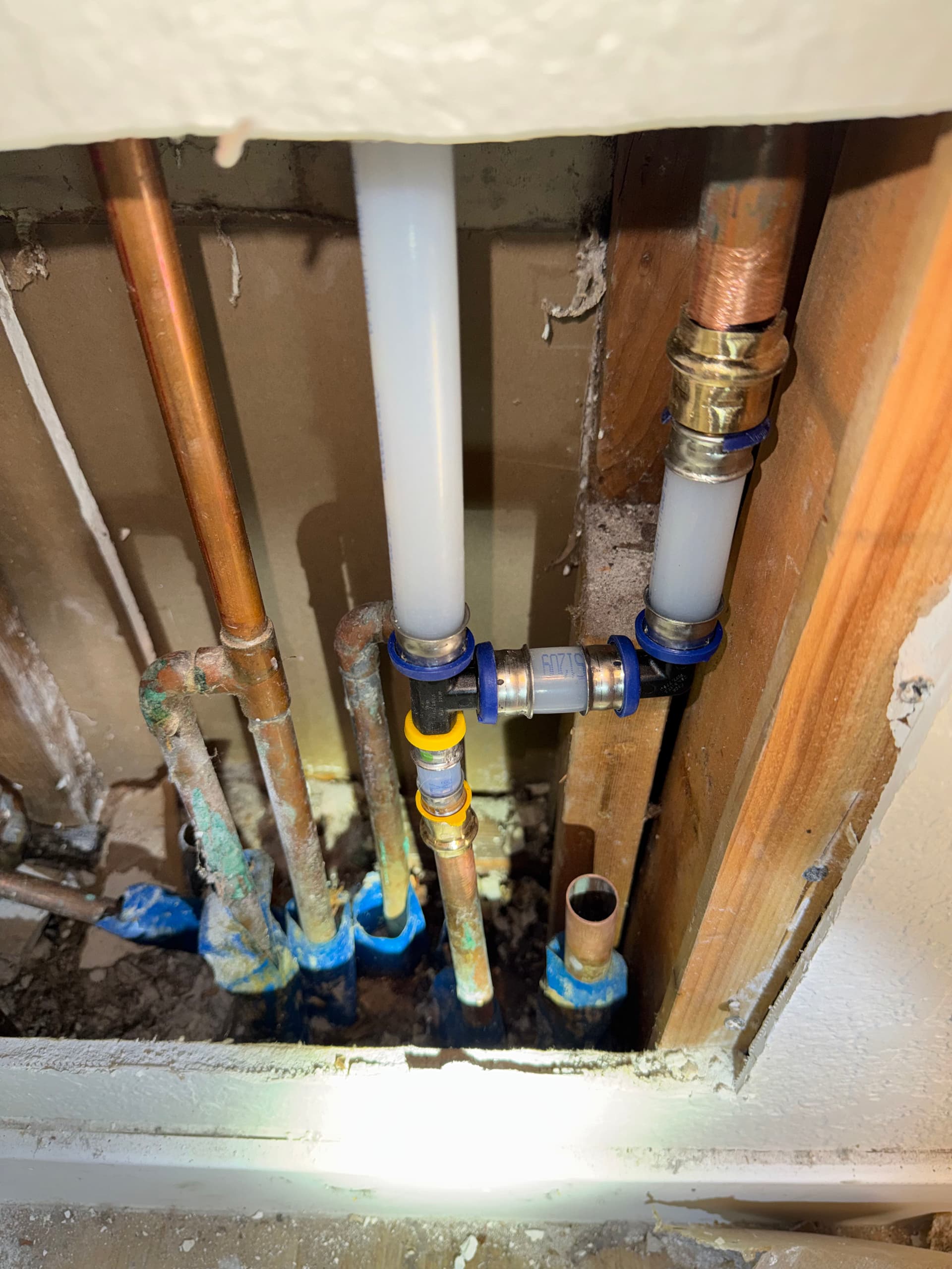 Copper Slab Pinhole Leak Rerouted with PEX-A in Hacienda Heights image